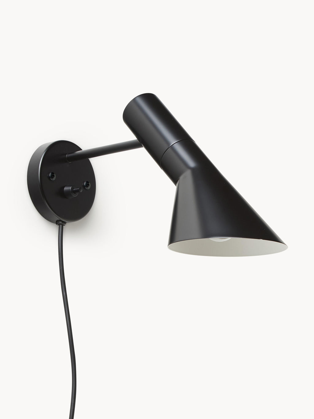 AJ Wall Lamp with Plug