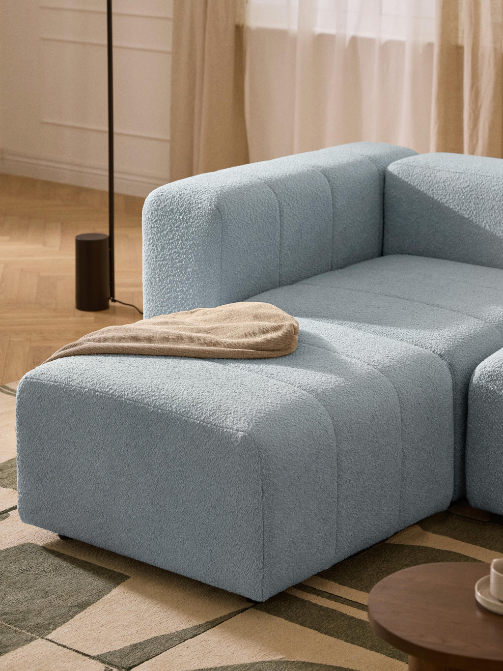Lena Bouclé Ottoman