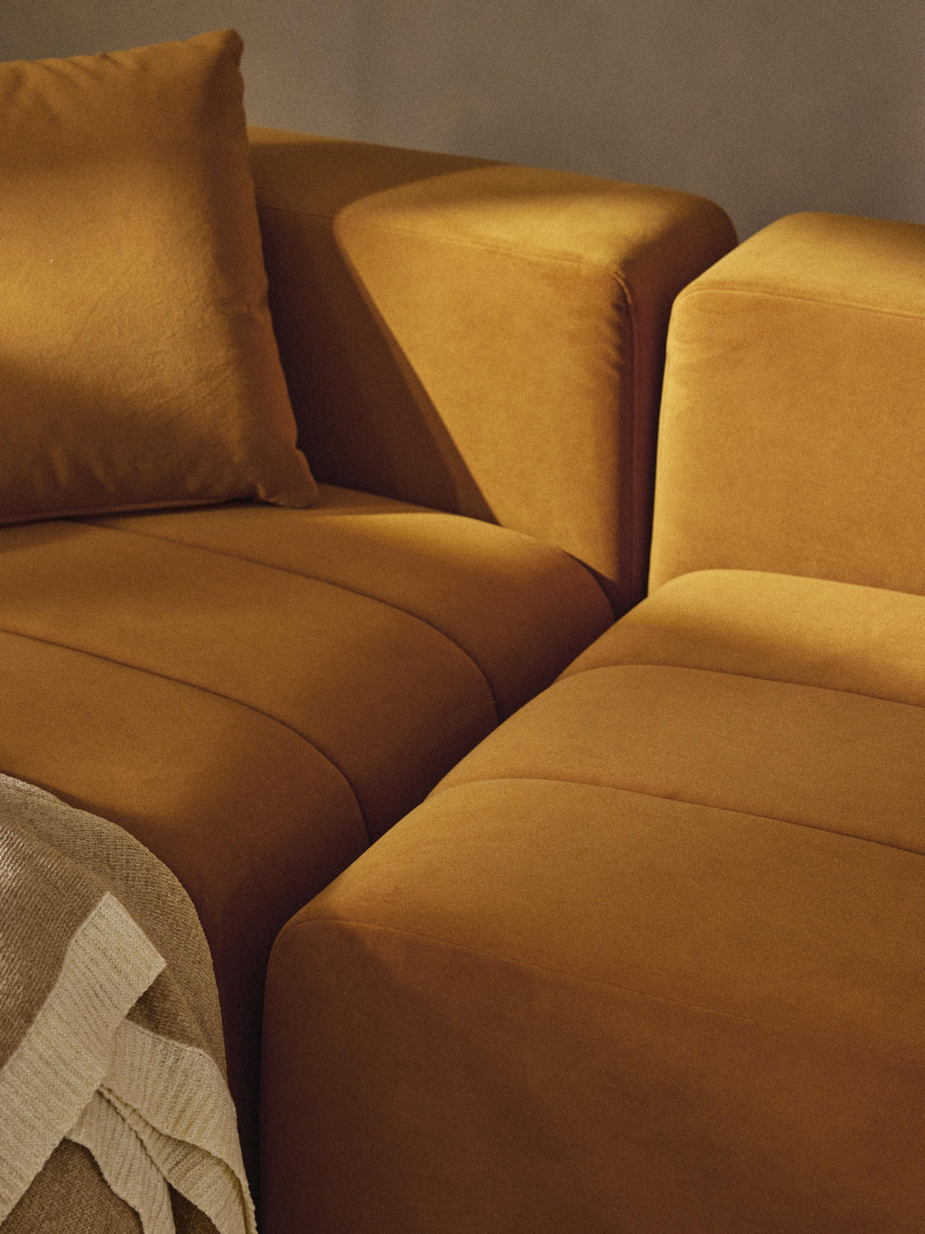 Lena Velvet Corner Module