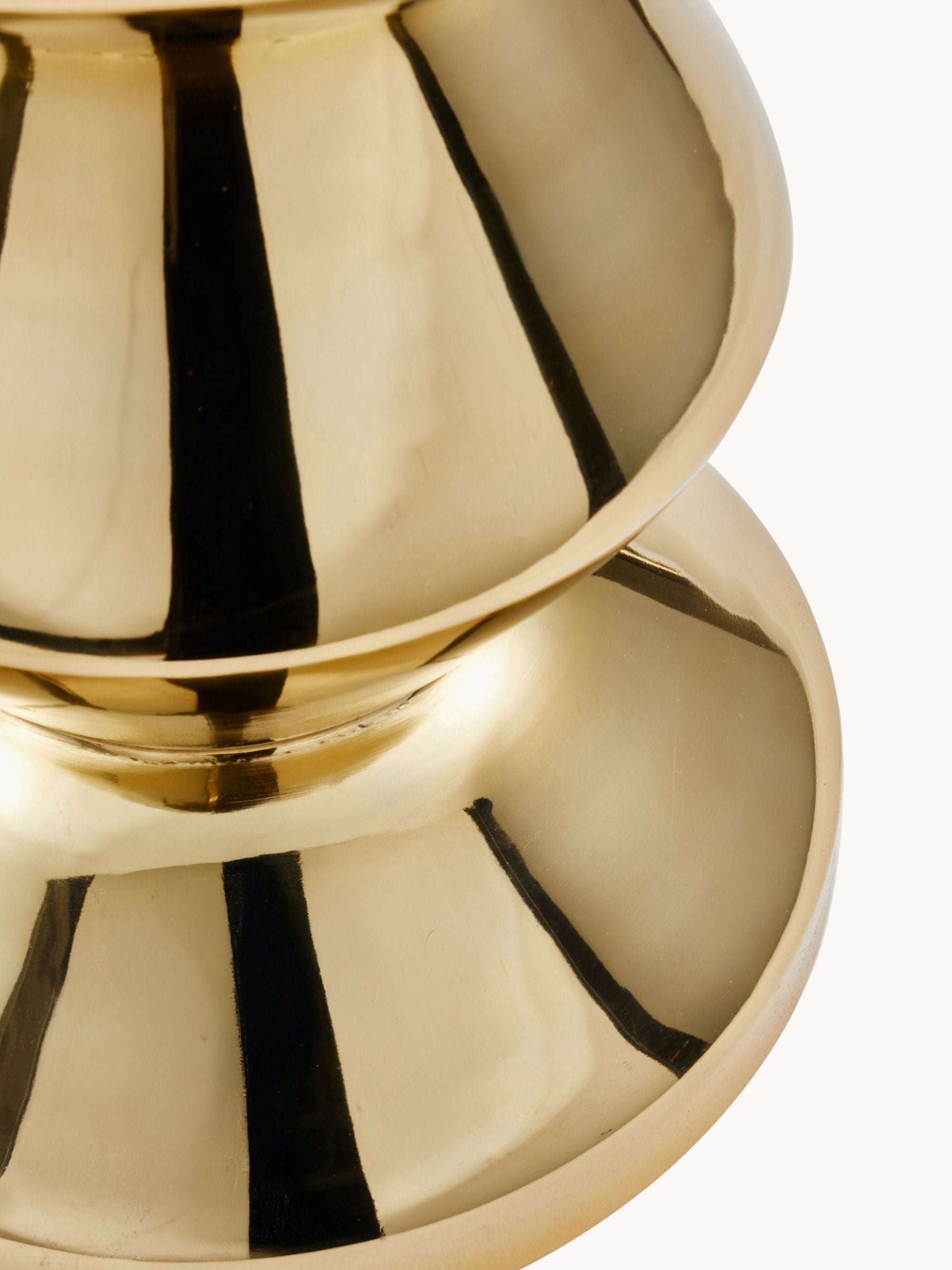 Zag Round Side Table Zig