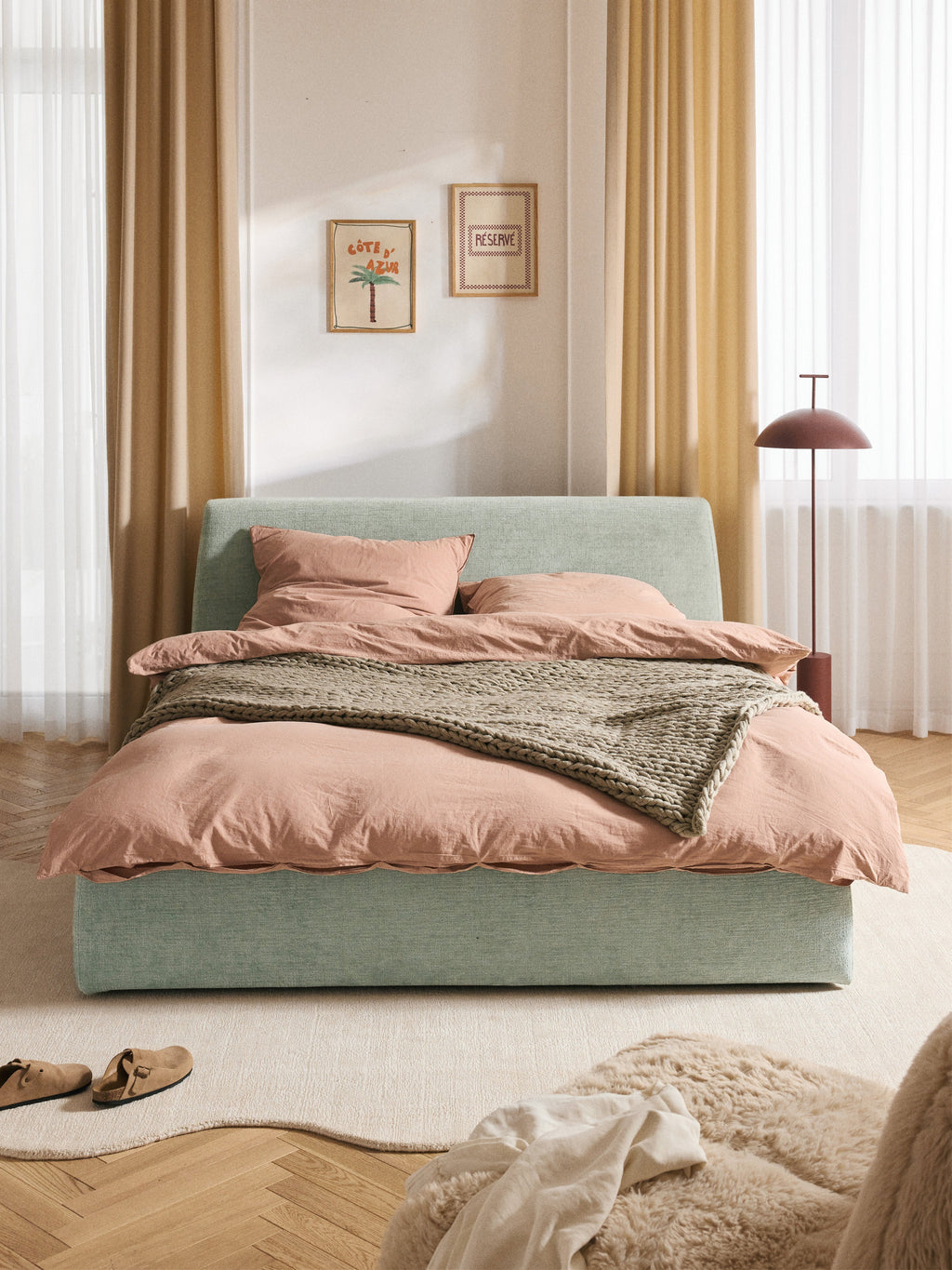 Cloud Upholstered Bed with Storage