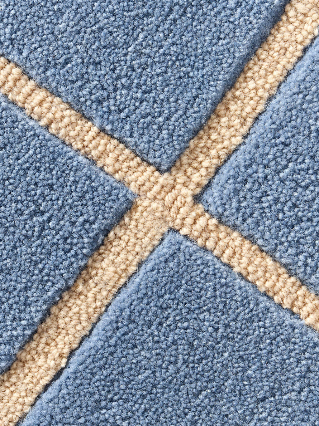 Kallie Hand-Tufted High-Low Wool Rug