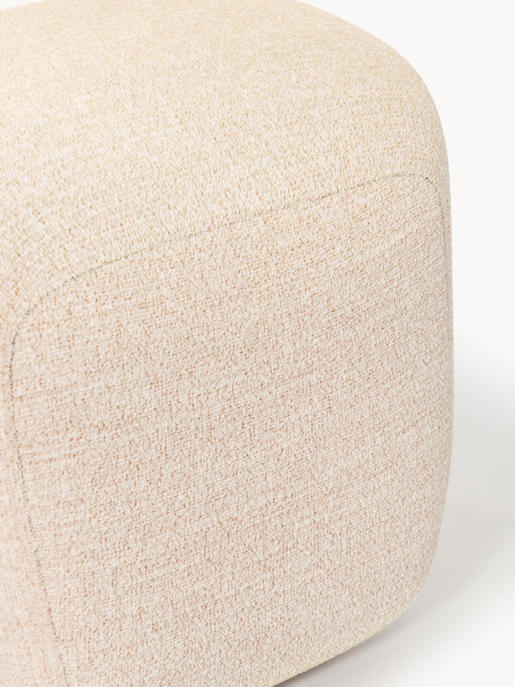Wolke High Bouclé Ottoman