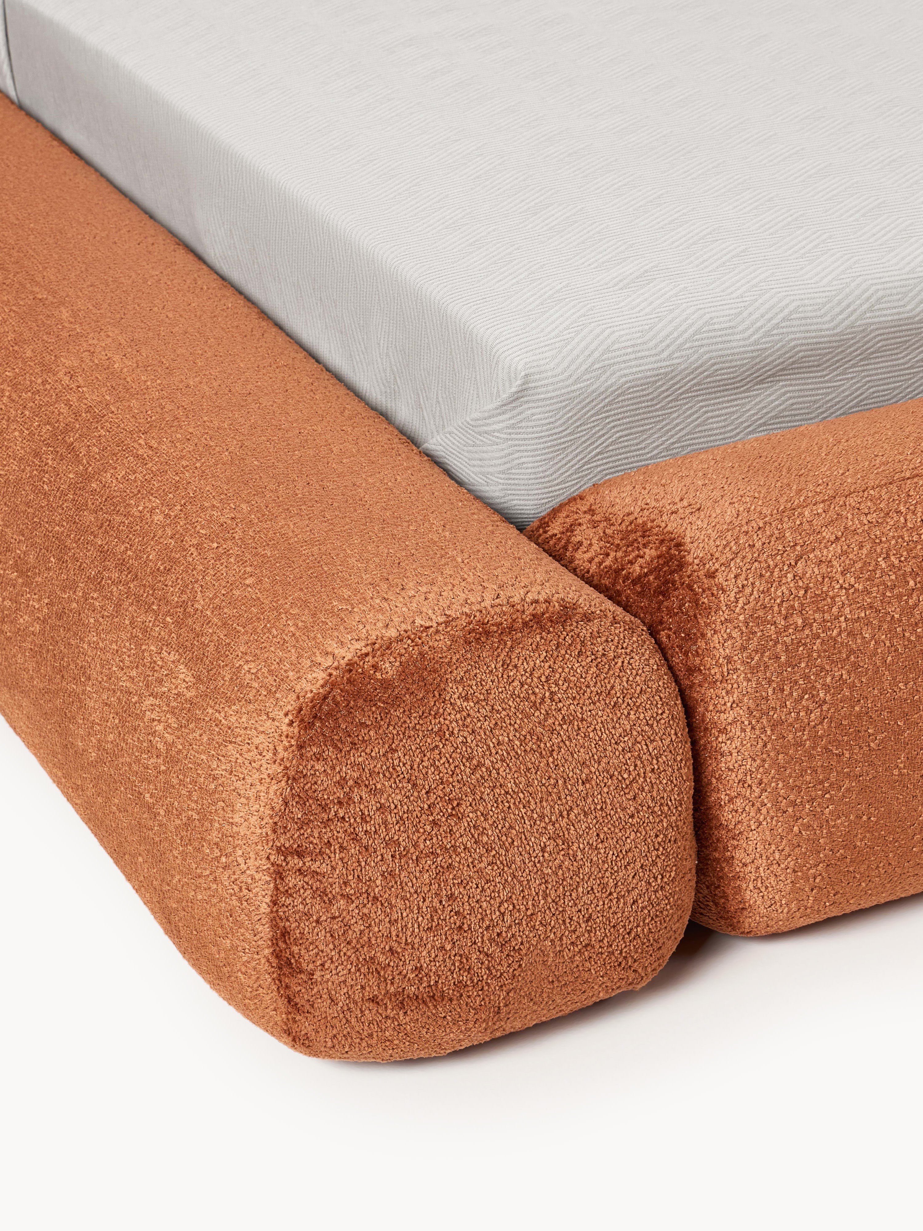 Wolke Upholstered Teddy Bouclé Bed