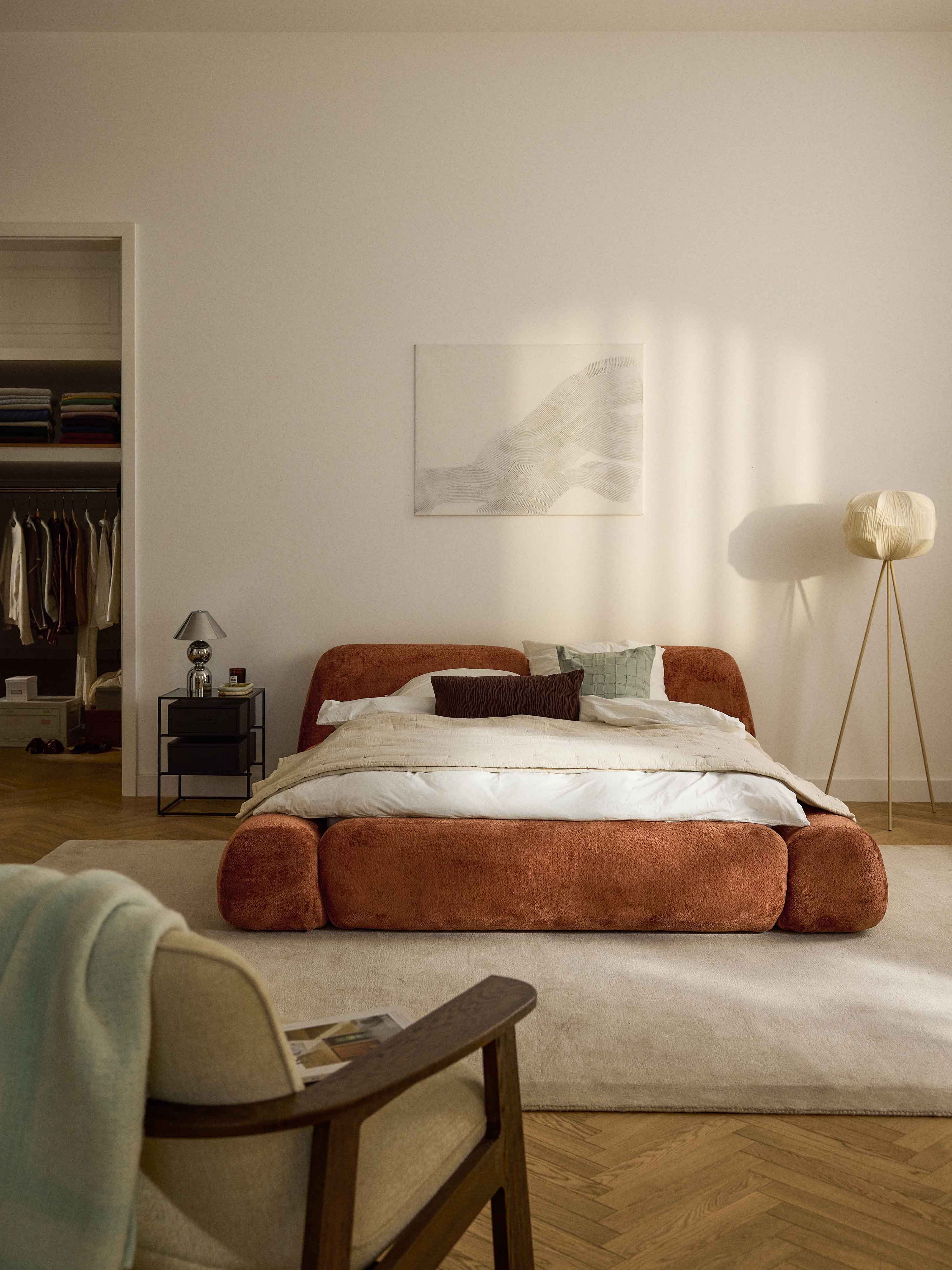 Wolke Upholstered Teddy Bouclé Bed
